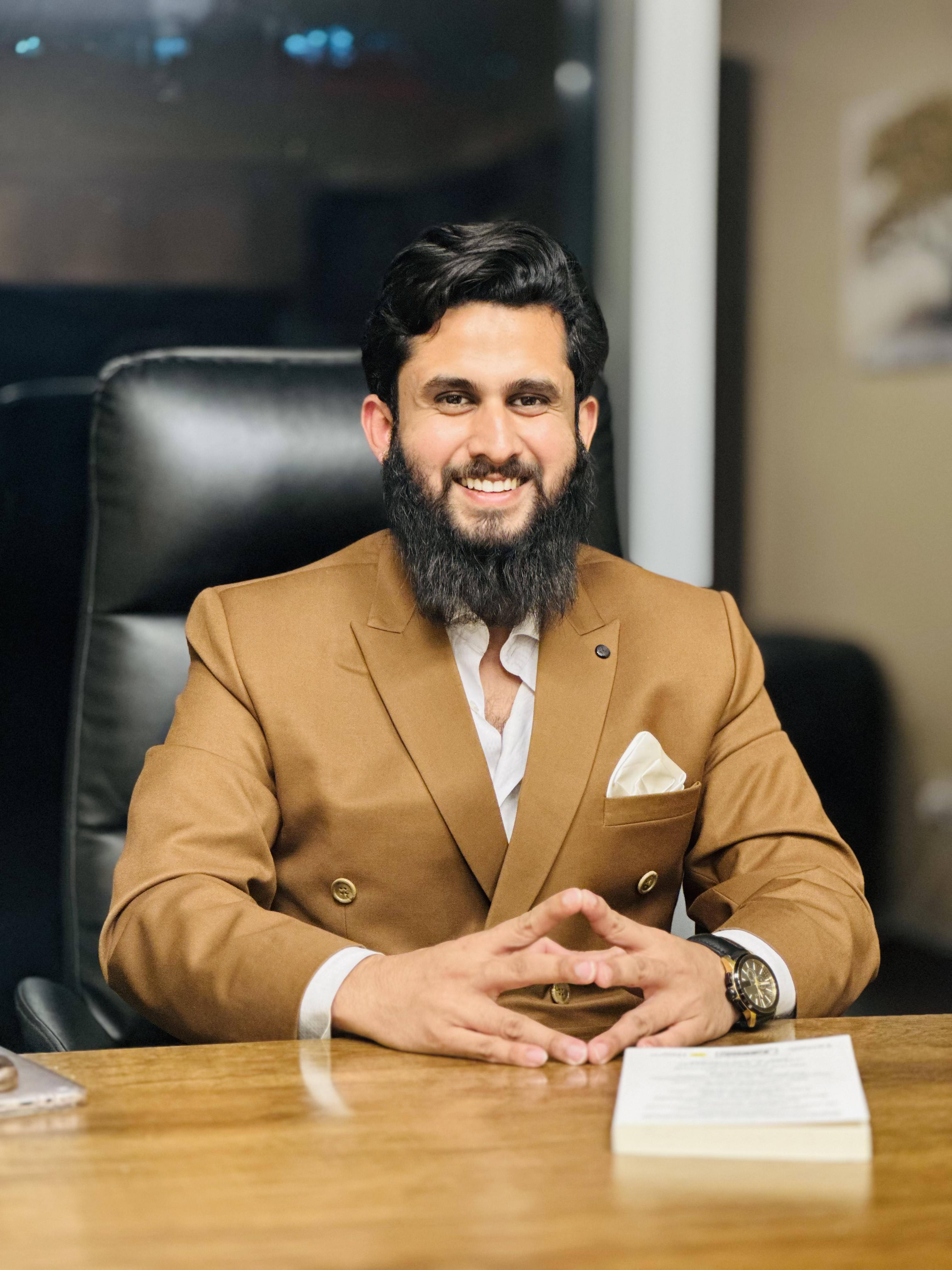 Gulraiz Naveed - Luxury Real Estate Strategist Dubai